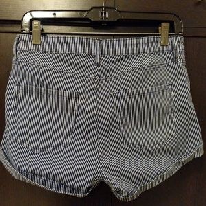 H&M Shorts - H&M Shorts H&M Shorts - H&M Shorts